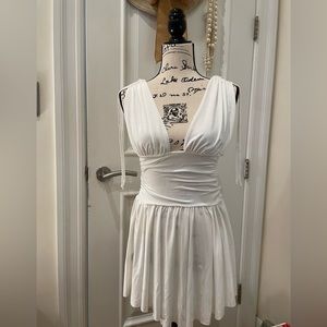 Marilyn white dress